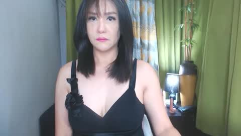 Hazel Ann Natividad online show from November 14, 12:40 am