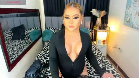 HAZEL MADONNA online show from November 21, 3:46 pm