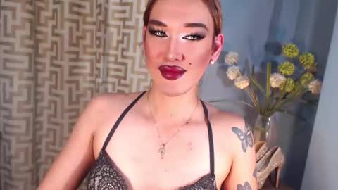 hellatarahathor online show from March 1, 4:02 pm