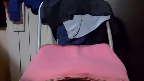 Snapshot of hitaci93 chatting on October 27, 9:50 am hitaci93 online show from October 27, 9:50 am