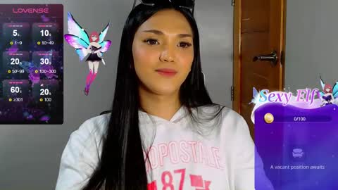 Snapshot of hollywoodbitch chatting on March 7, 12:48 pm Isabella Marie online show from March 7, 12:48 pm