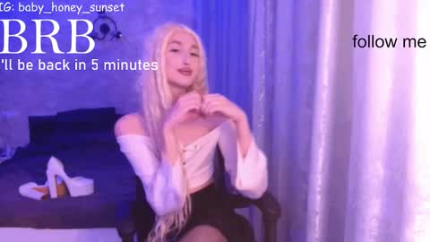 honey_sunset online show from February 23, 7:39 pm