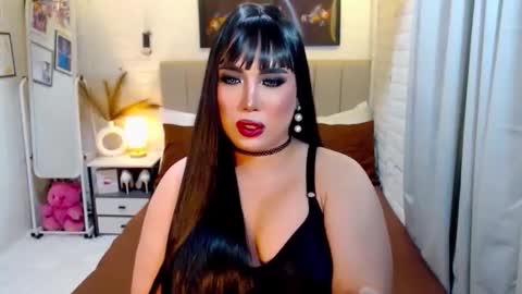 Snapshot of hotlexus69 chatting on October 28, 12:30 am LEXUS online show from October 28, 12:30 am
