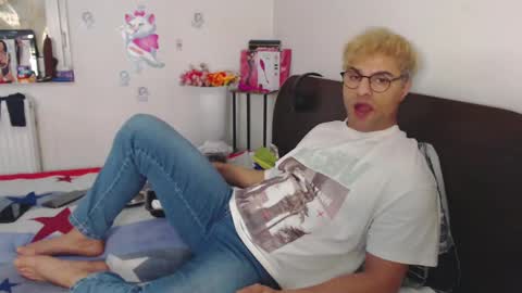 hotpussycatboy online show from March 1, 6:32 pm