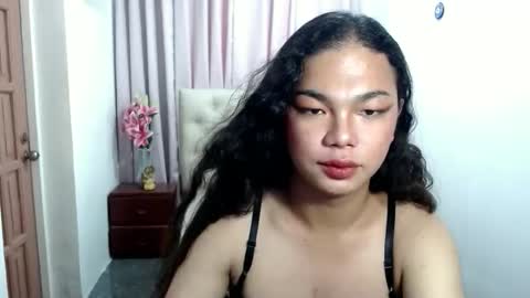 hotsiren101 online show from December 21, 2:06 am