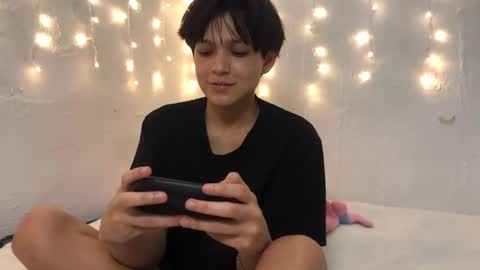 hott_cute69 online show from December 25, 9:13 am