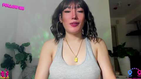 Snapshot of hottycrishinaxx chatting on January 25, 4:23 am crishinahotty online show from January 25, 4:23 am