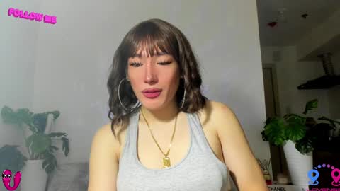 Snapshot of hottycrishinaxx chatting on February 7, 2:51 am crishinahotty online show from February 7, 2:51 am