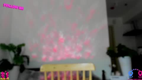 Snapshot of hottycrishinaxx chatting on February 21, 5:02 am crishinahotty online show from February 21, 5:02 am