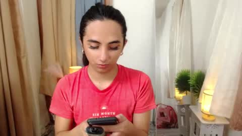 Snapshot of hugeasiancockandrea chatting on February 16, 9:15 am drea  online show from February 16, 9:15 am