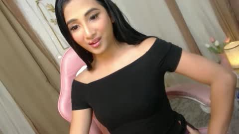 Snapshot of hugeasiancockandrea chatting on September 30, 5:57 pm drea  online show from September 30, 5:57 pm