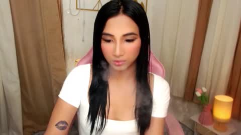 Snapshot of hugeasiancockandrea chatting on October 12, 2:36 am drea  online show from October 12, 2:36 am