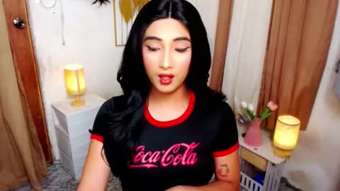 Snapshot of hugeasiancockandrea chatting on October 24, 3:50 pm drea  online show from October 24, 3:50 pm