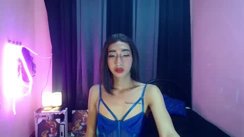 UrhotChristina online show from December 5, 9:33 am