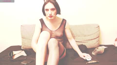 IrenmodelTrans online show from November 17, 4:18 pm