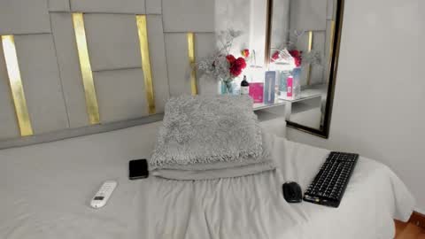 ISIS  online show from January 14, 11:03 pm