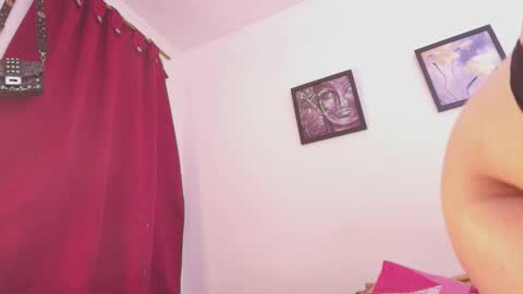 I V A N N A   J A C K S O N  online show from February 10, 2:40 am