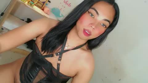 ivory_delight online show from October 18, 3:37 pm