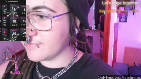 Ivy ShrumX online show from October 9, 1:18 am