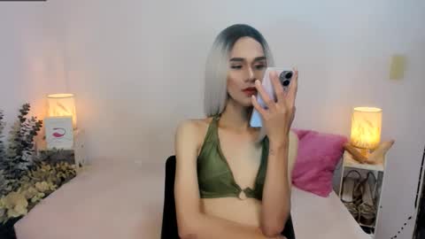 Lexie online show from October 13, 1:33 pm