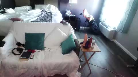 Jenna Cross online show from November 6, 9:04 pm