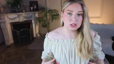 jes_solar online show from November 22, 10:12 pm