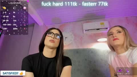 JESSI AND NAOMI online show from January 8, 12:36 am