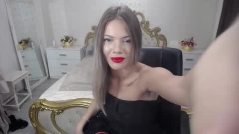 jessycatop online show from December 5, 9:26 am