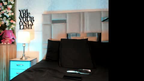 karolfoxxi__ online show from May 20, 5:02 am
