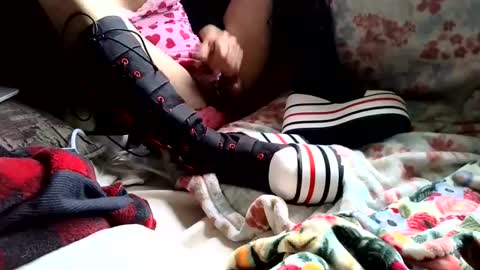 KinkySneakerGirl online show from February 18, 5:31 pm