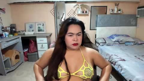 kissmeloves online show from January 19, 8:45 am