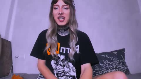 kristina online show from October 2, 9:47 pm