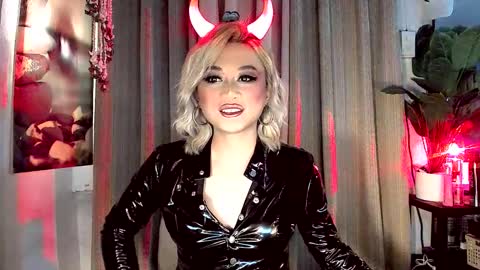 kylie online show from October 31, 12:26 pm