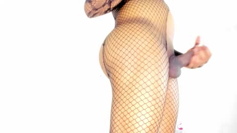 latinebonyts online show from March 3, 9:55 pm