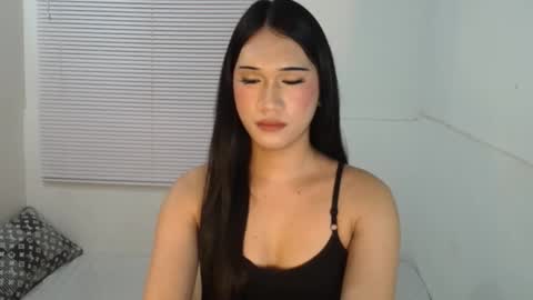 leighs_celine online show from February 6, 11:32 pm