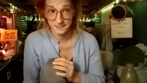 LesleyGumGrass- The Boring Trans girl online show from November 29, 10:17 am