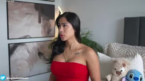 INSTA leylasteel model         online show from July 9, 4:33 pm