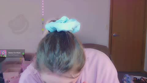 Snapshot of lil_alison_heart chatting on January 14, 4:40 pm Lil Alison Heart online show from January 14, 4:40 pm