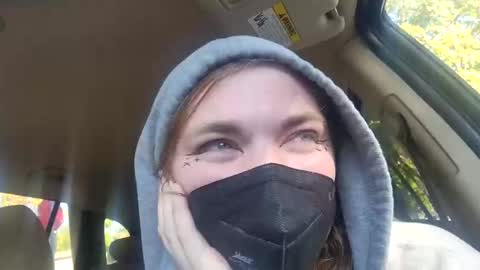 LillyLovings online show from September 22, 4:45 pm