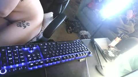 lilybvixen online show from May 18, 4:07 am