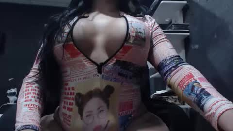 lindsaycozardeep online show from January 16, 11:01 pm