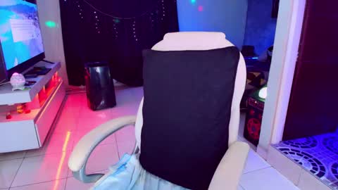 Snapshot of lizagothdoll chatting on February 2, 1:02 am Liza Goth online show from February 2, 1:02 am