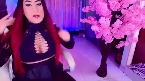 Snapshot of lizagothdoll chatting on October 18, 6:11 pm Liza Goth online show from October 18, 6:11 pm