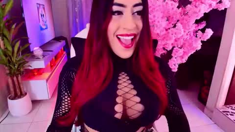 Snapshot of lizagothdoll chatting on October 26, 9:00 pm Liza Goth online show from October 26, 9:00 pm