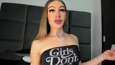 lizz_luna online show from October 25, 3:51 pm