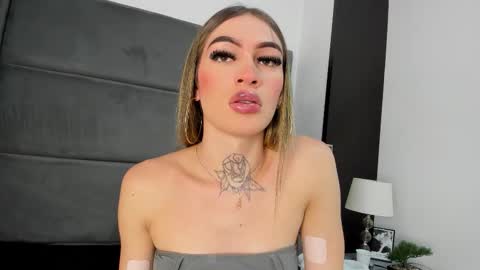 lizz_luna online show from October 27, 3:42 pm