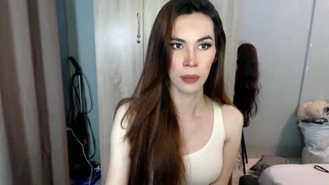 Snapshot of lolly_lips69 chatting on January 20, 1:07 am hana online show from January 20, 1:07 am