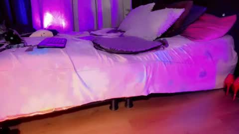 lesly lorena online show from July 24, 3:38 am