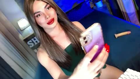 lovelymiss_shyna11 online show from January 14, 5:00 pm