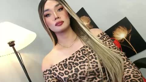 lovers moon22 online show from September 9, 2:49 pm